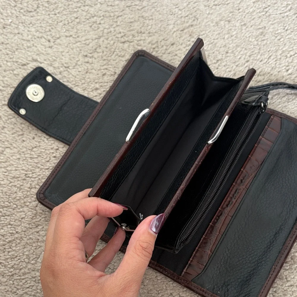 Brighton Vintage Brown Woven Leather Wristlet - Picture 13 of 14